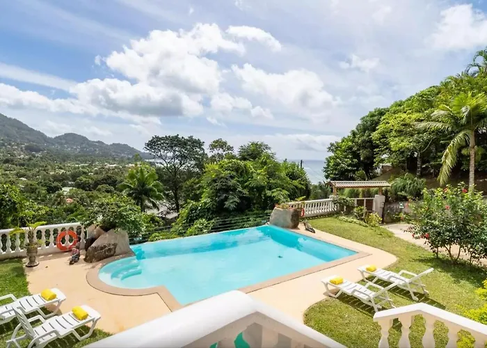 Villa Karibu Au Cap (Mahe)
