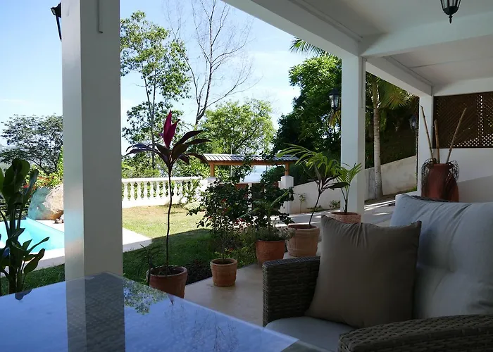 Karibu Villa *