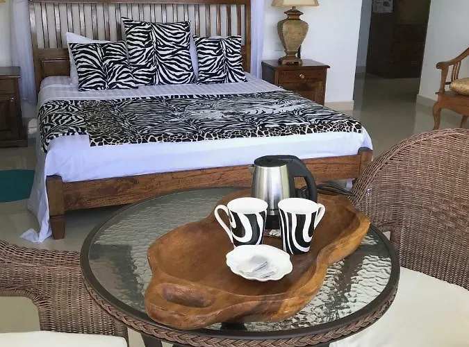 Villa Karibu Au Cap (Mahe)